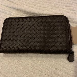 Bottega Veneta Intrecciato Zip Wallet